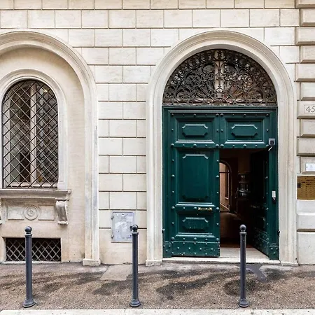 Vittoria Charme アパート ローマ